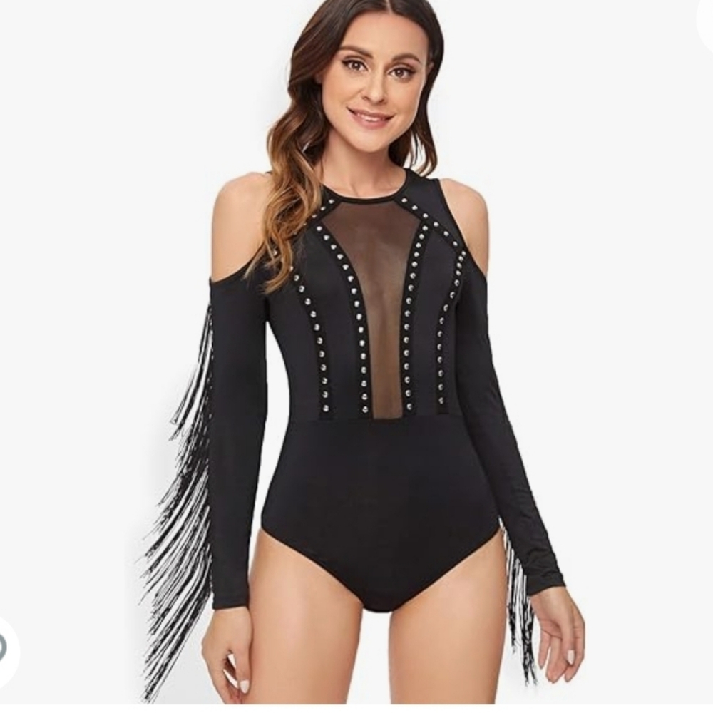 Cold shoulder sheer fringe top mesh size L